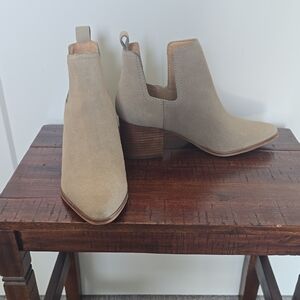 Lucky Brand Taupe Ankle Booties